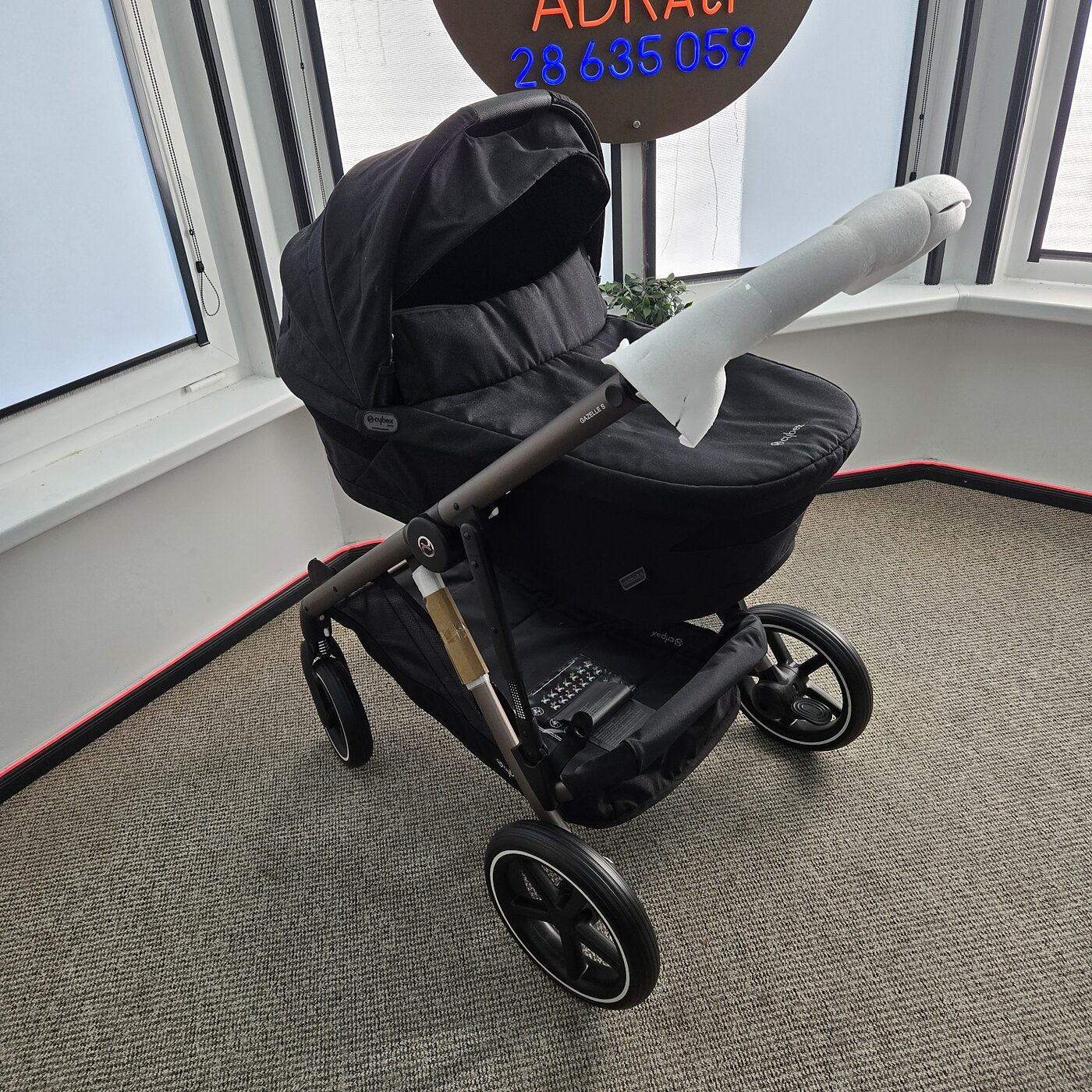 CYBEX GAZELLE S – KULBU RATI (MELNI, JAUNS RĀMIS)